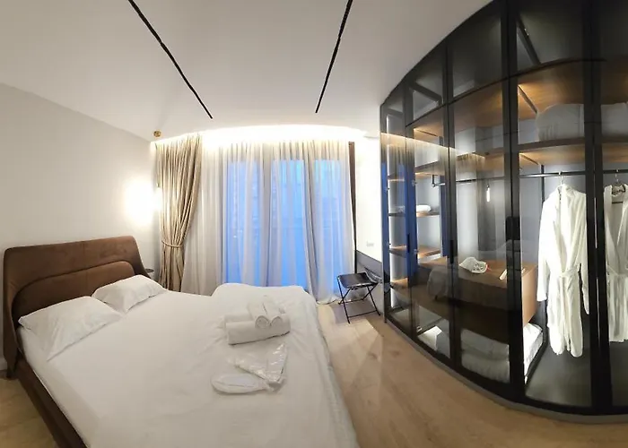 Center Easy_luxury *